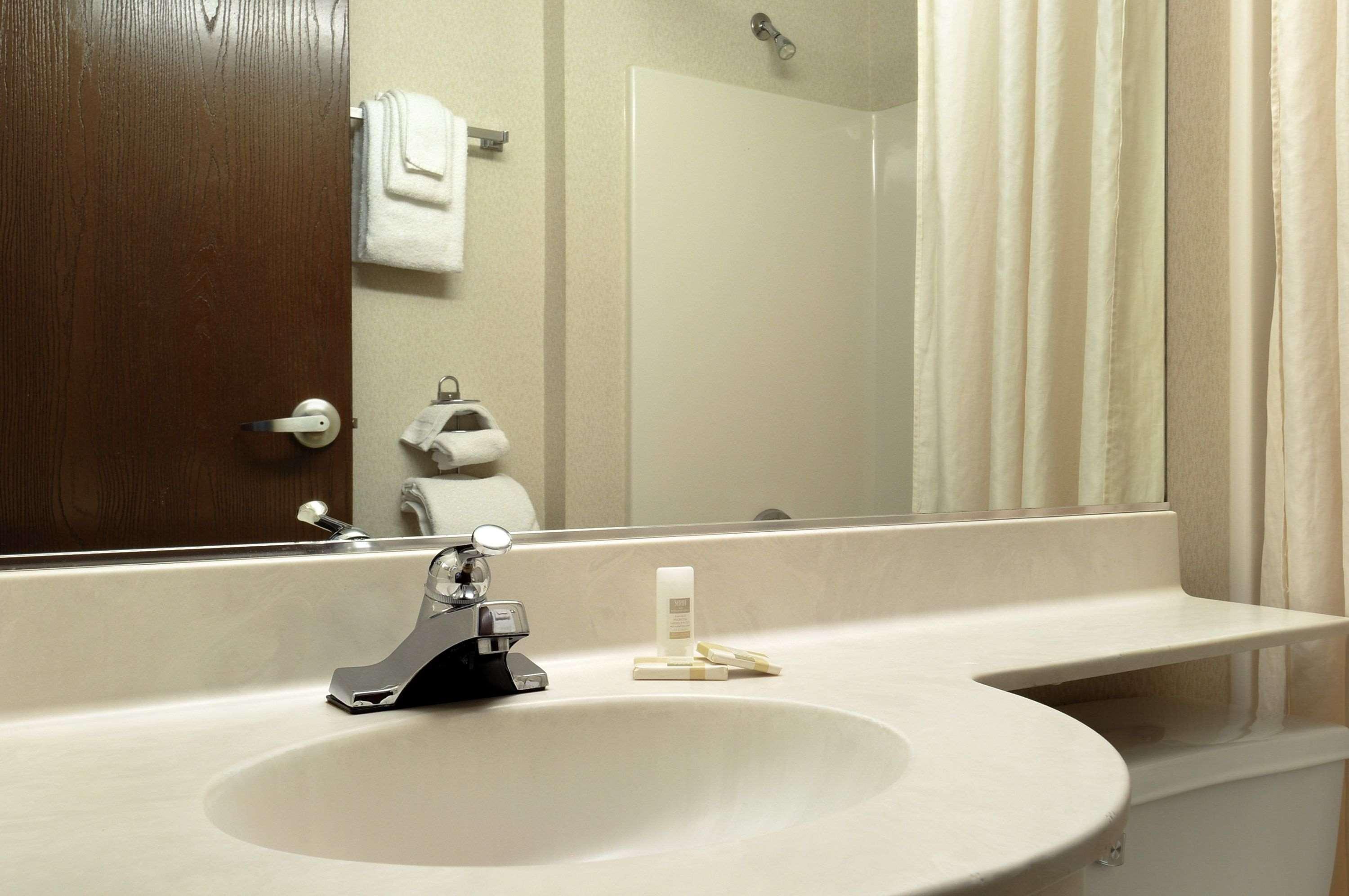 Microtel Inn & Suites By Wyndham Bloomington Msp Airport Room photo